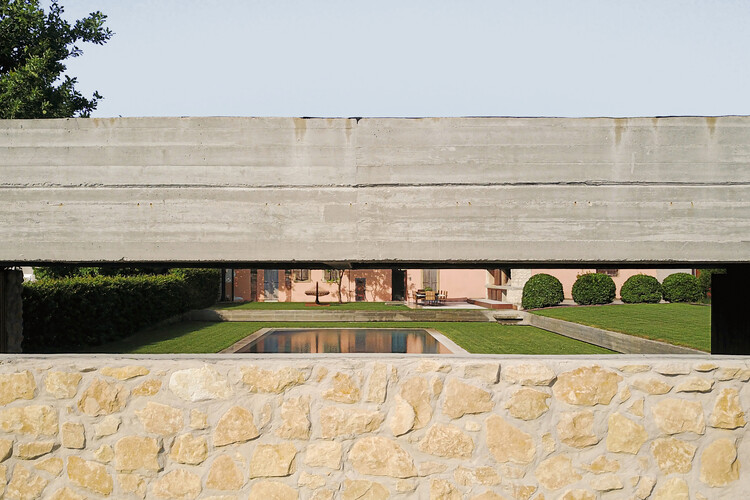 Il Brolo della Cantina Gorgo Winery / Bricolo Falsarella - Фотография Экстерьера, Кирпич, Сад, Двор