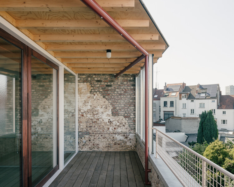 Martelaar House / Machteld D'Hollander - Фотография интерьера, окна, балка, палуба, перила