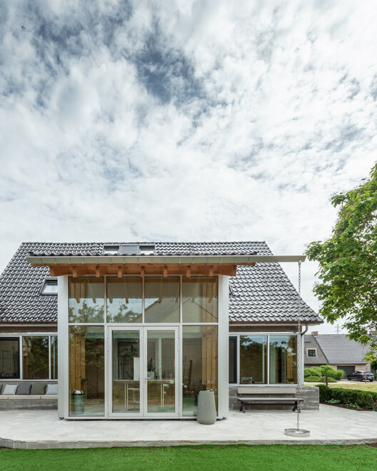 Вилла ABC / Objekt Architecten - Экстерьерная фотография, дверь, фасад, окна