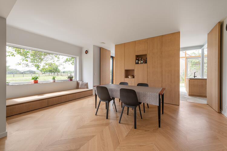 Villa ABC / Objekt Architecten - Фотография интерьера, Столовая, Стул, Окна