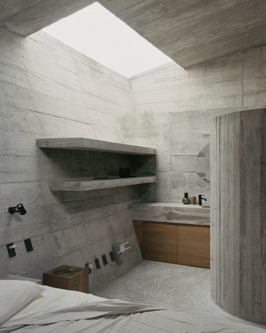 House VO / House WO / Архитектура Людвига Годфруа - Фотография интерьера, Ванная комната, Ванна, Раковина