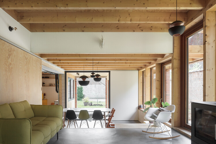 tmEK House / BLAF Architecten - Фотография интерьера, гостиная, балка, стул