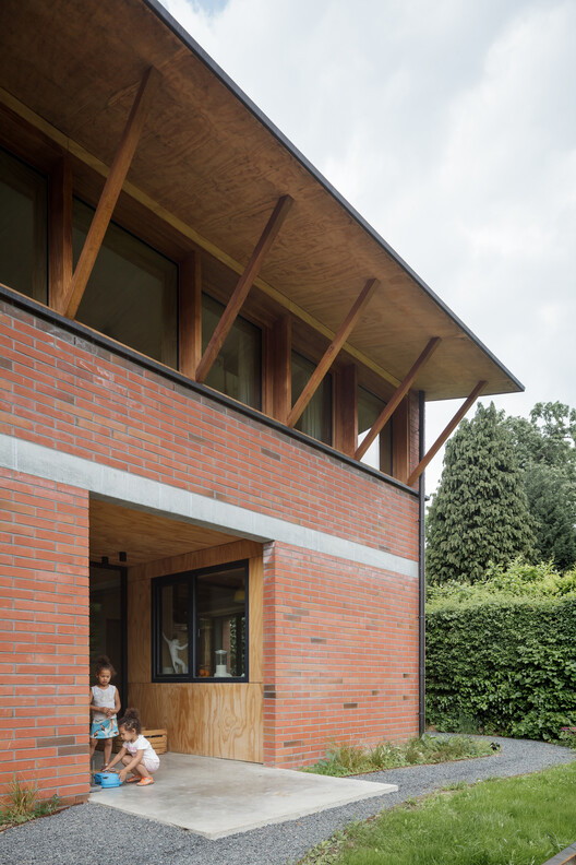 tmEK House / BLAF Architecten - Фотография интерьера, кирпич, фасад, балка