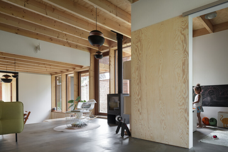 tmEK House / BLAF Architecten - Фотография интерьера, балка, стул
