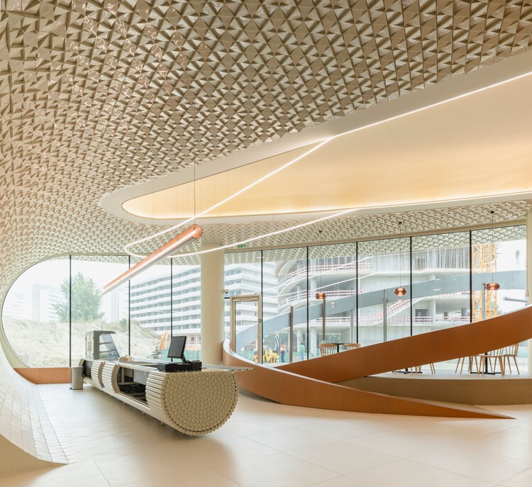 ICON Douro Building / Луис Педро Силва, arquitecto Lda - Фотография интерьера, стул, перила