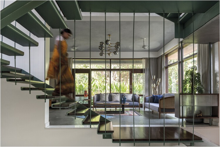 Nairy Residence / Funktion Design - Фотография интерьера, стеллажи, окна