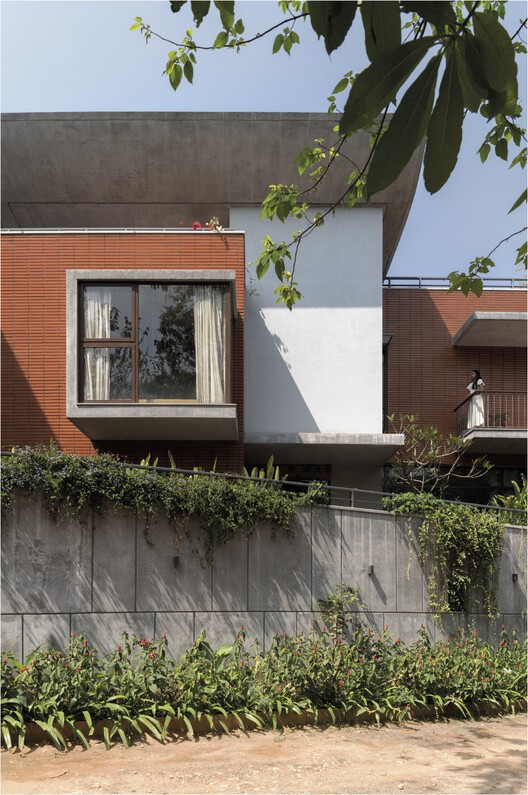 Nairy Residence / Funktion Design - Экстерьерная фотография, окна, фасад