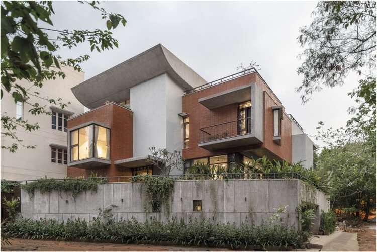 Nairy Residence / Funktion Design - Экстерьерная фотография, окна, фасад