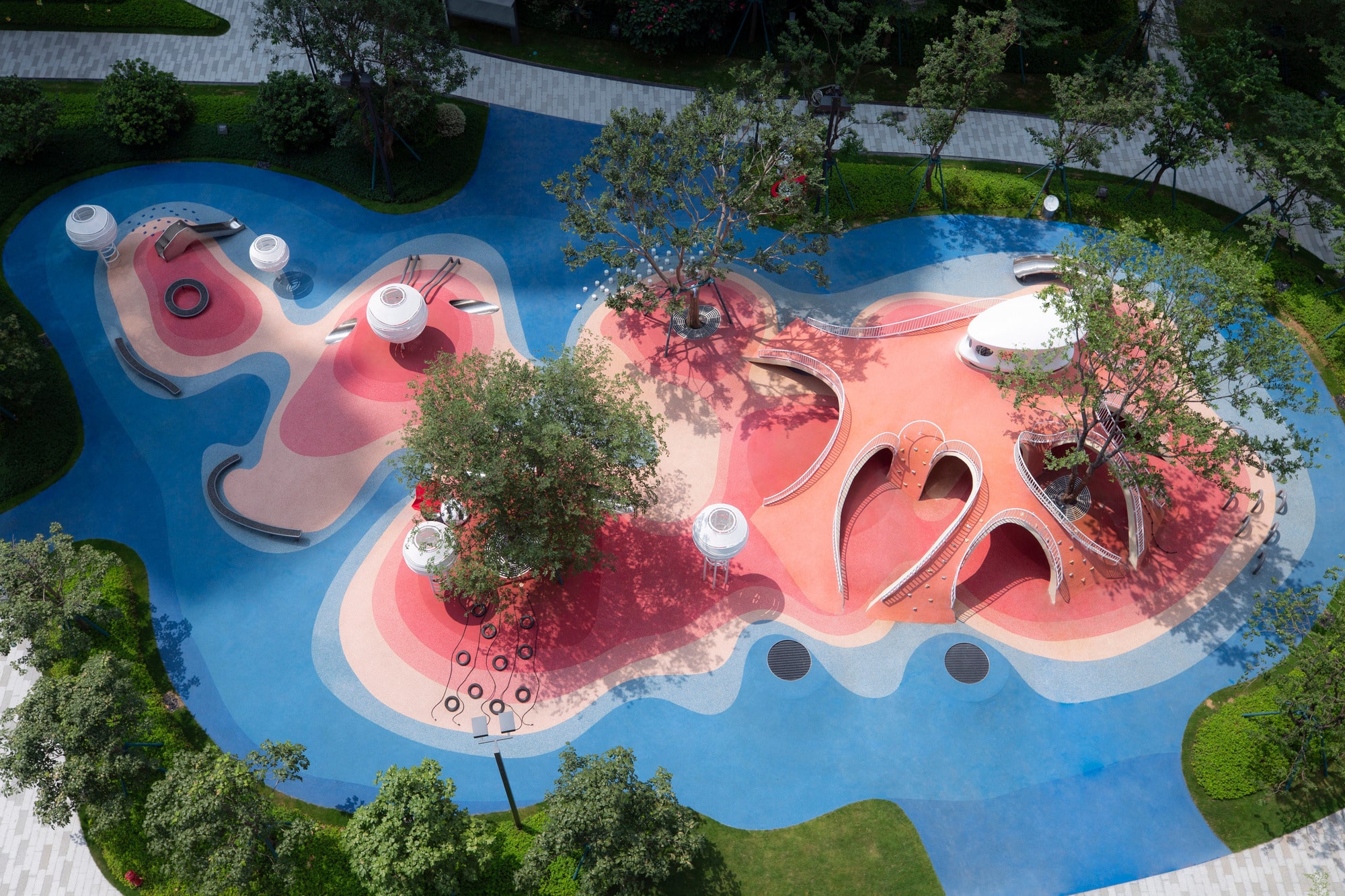 Красные дюны Playtopia / Xisui Design