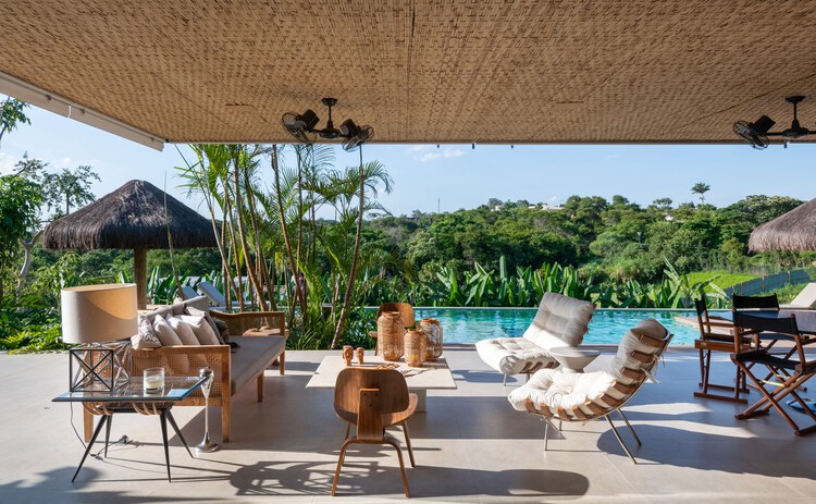 Jandayas House / Sala 03 Arquitetura - Фотография интерьера, гостиная, стул, патио
