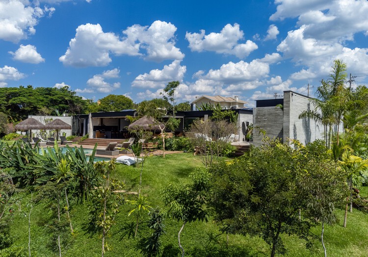 Jandayas House / Sala 03 Arquitetura - Фотография экстерьера, окна, сад