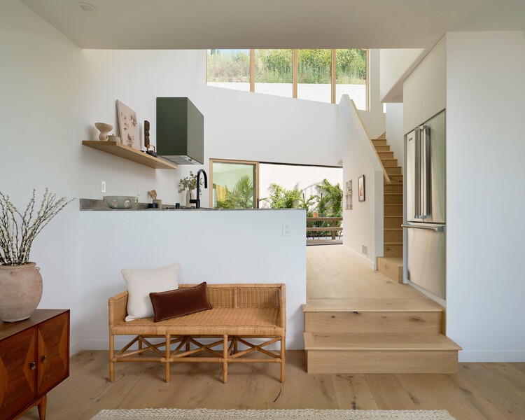 Dimmick Drive Houses / FreelandBuck — Фотография интерьера, Столовая