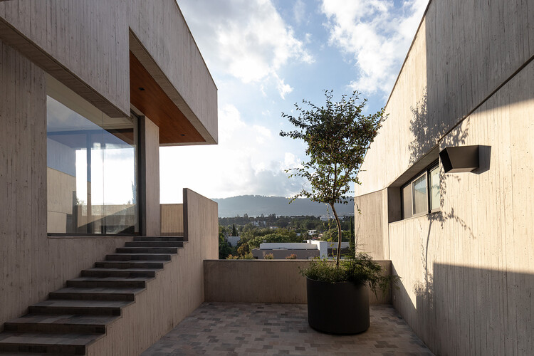 Fragmento House / Diez + Muller Arquitectos - Фотография Экстерьера, Фасад, Окна