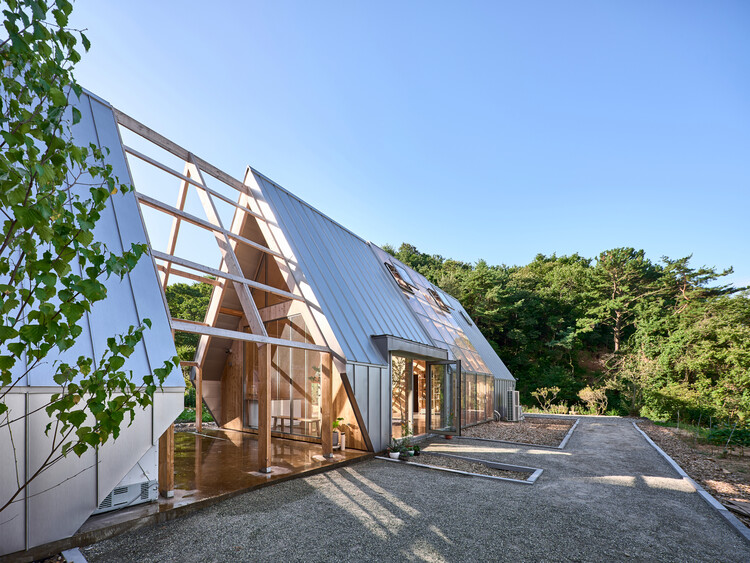 Ферма Мангми / Todot Architects and Partners - Фотография экстерьера, окна