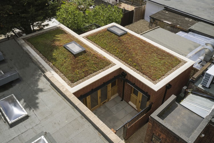 Haringey Brick Bungalow / Satish Jassal Architects - Фотография интерьера, окна, фасад, сад, двор