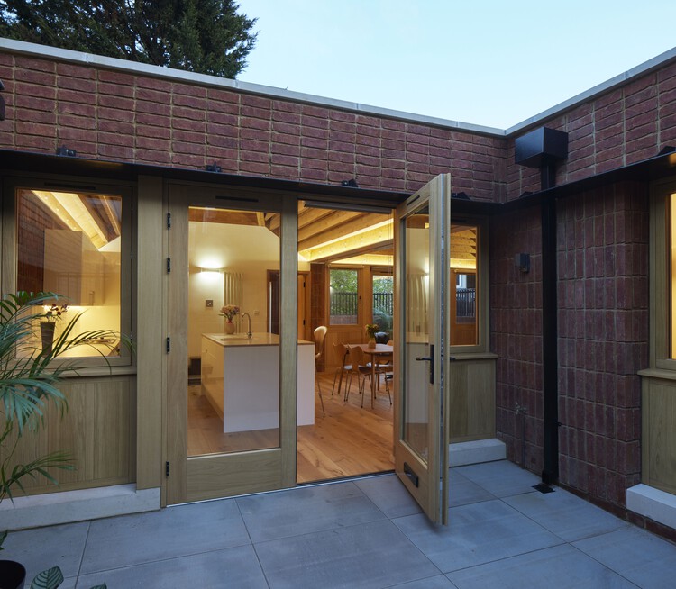Бунгало Haringey Brick / Satish Jassal Architects - Фотография экстерьера, дверь, окна, фасад