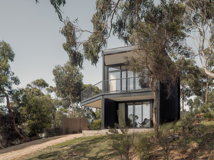 AO.30 Kennett River House / MGAO - Экстерьерная фотография, окна