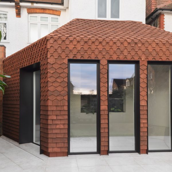 Bureau de Change ссылается на боксерские ринги для расширения Clay House