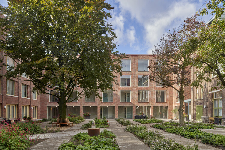 Oude Dijk Housing / Shift Architecture Urbanism - Экстерьерная фотография, окна, фасад