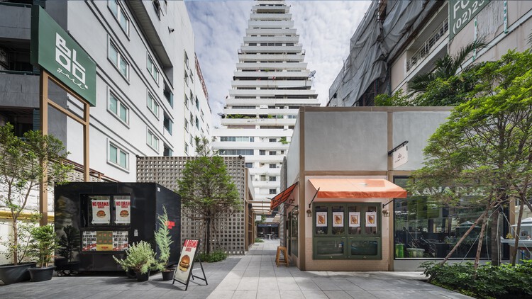 BLOQyard Restaurants and Cafés / Sixseven Studio - Экстерьерная фотосъемка, Фасад, Окна