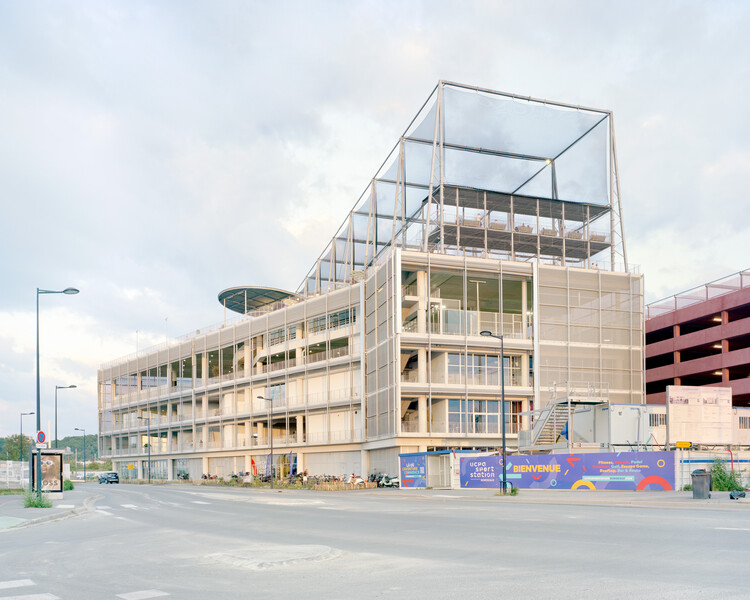   Спортивная станция Bordeaux Brazza UCPA / NP2F - фотография экстерьера, фасад
