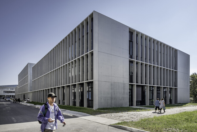 Здание H в кампусе Университета Maison de l'Economie Pessac / Marjan Hessamfar & Joe Vérons architectes associés - Наружная фотография, Фасад