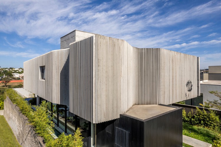 Плиссированный Дом / Лео Романо - Фотография Экстерьера, Фасад