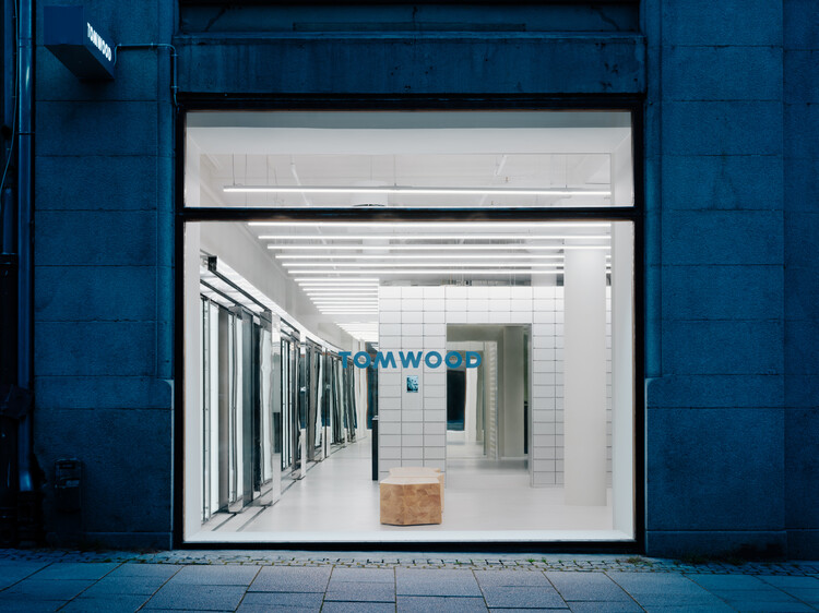Tom Wood Flagship Oslo / Special Generic - Фотография интерьера, фасада