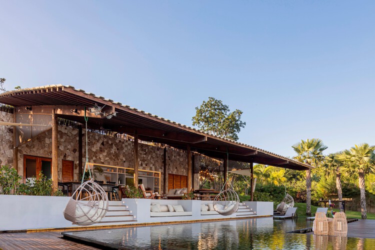 Lagoa House / Camila Mourão Arquitetura — фотография экстерьера, окна