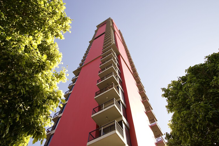 ICONO Tower / Arquitecto Carlos a Jiménez + EST arquitectura SRL - Фотография экстерьера, Кирпич