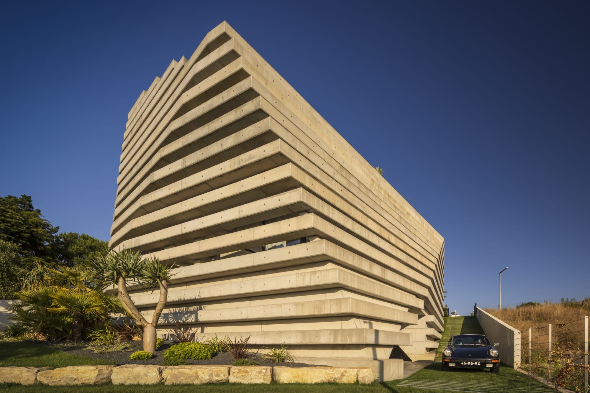 Дом Quinta do Rei / Contaminar Arquitetos