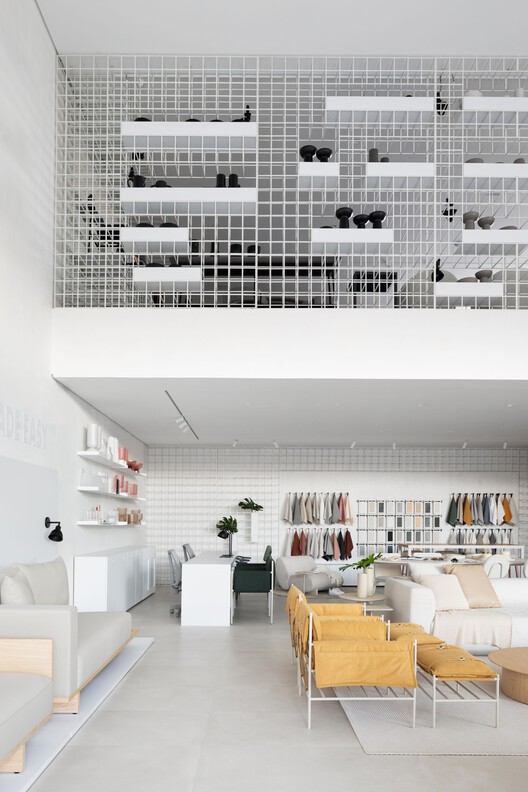 Folio Concept Store / Archi.lab - Диван, Стол, Стул, Окна