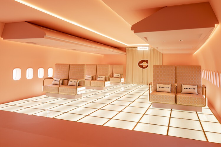 Магазин и кафе Coach Airways / Студия космонавтов + Coach New York - Фотография интерьера