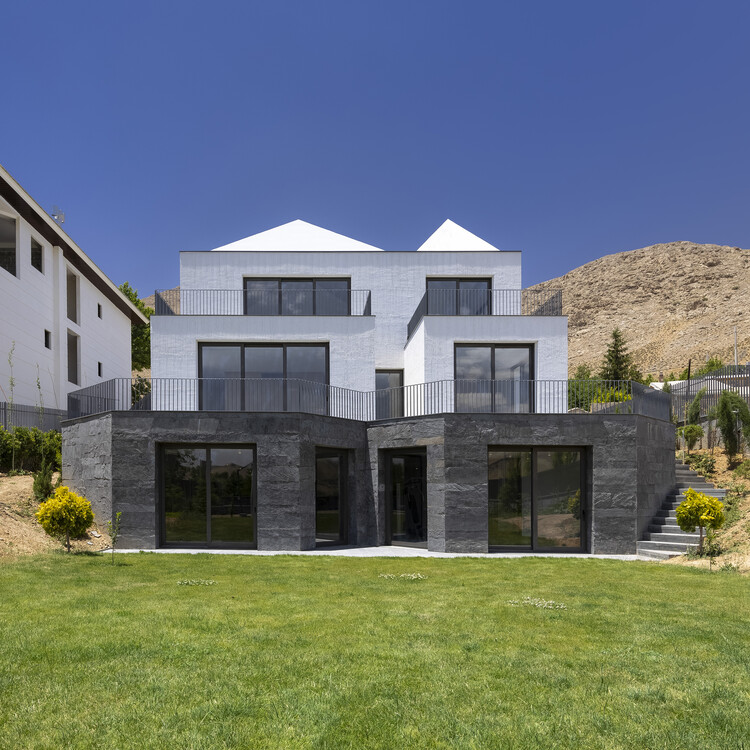 Человек и Дом / ZAV Architects - Фотография экстерьера, окон, фасада