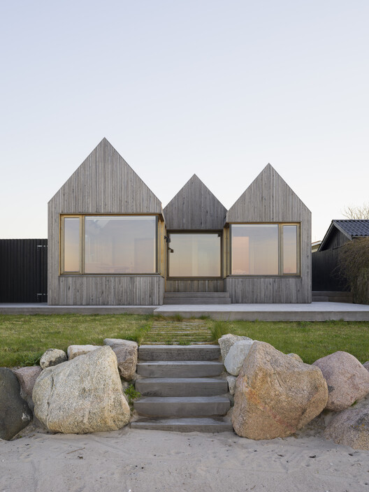 Летний дом Strandvejen 35 / Jesper Kusk Arkitekter — фотография экстерьера