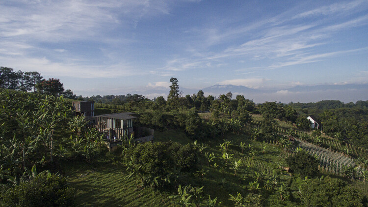 Jae Jiwa Jae Kasinda Bungalows / RDMA - Фотография экстерьера, окна, лес, сад