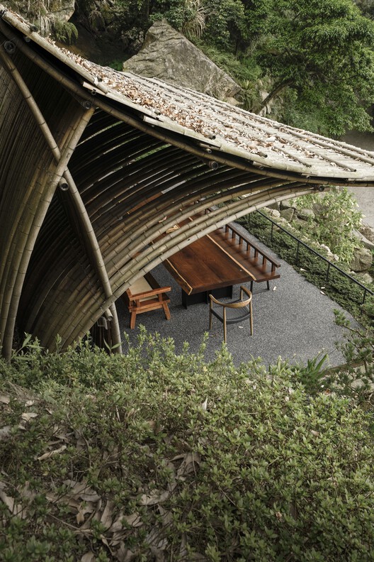 Чайный домик с чистой водой / Behet Bondzio Lin Architekten - Фотография экстерьера, лес, сад