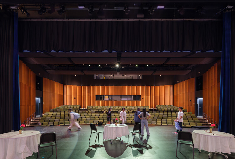  Agnews K12 Campus / LPA Design Studios – Фотография интерьера, стол, стул