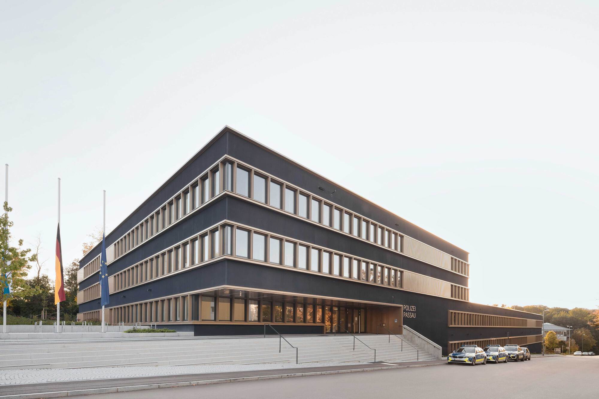 Баварская государственная полиция в Пассау / wulf Architekten