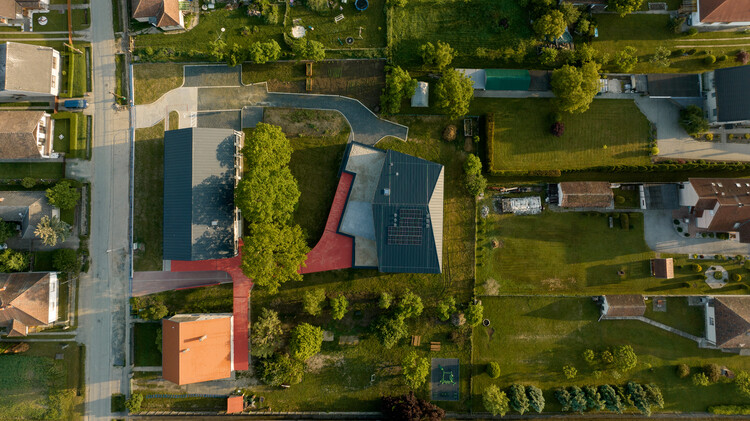 Начальная школа Сентпетерфа / Can Architects - Экстерьерная фотография