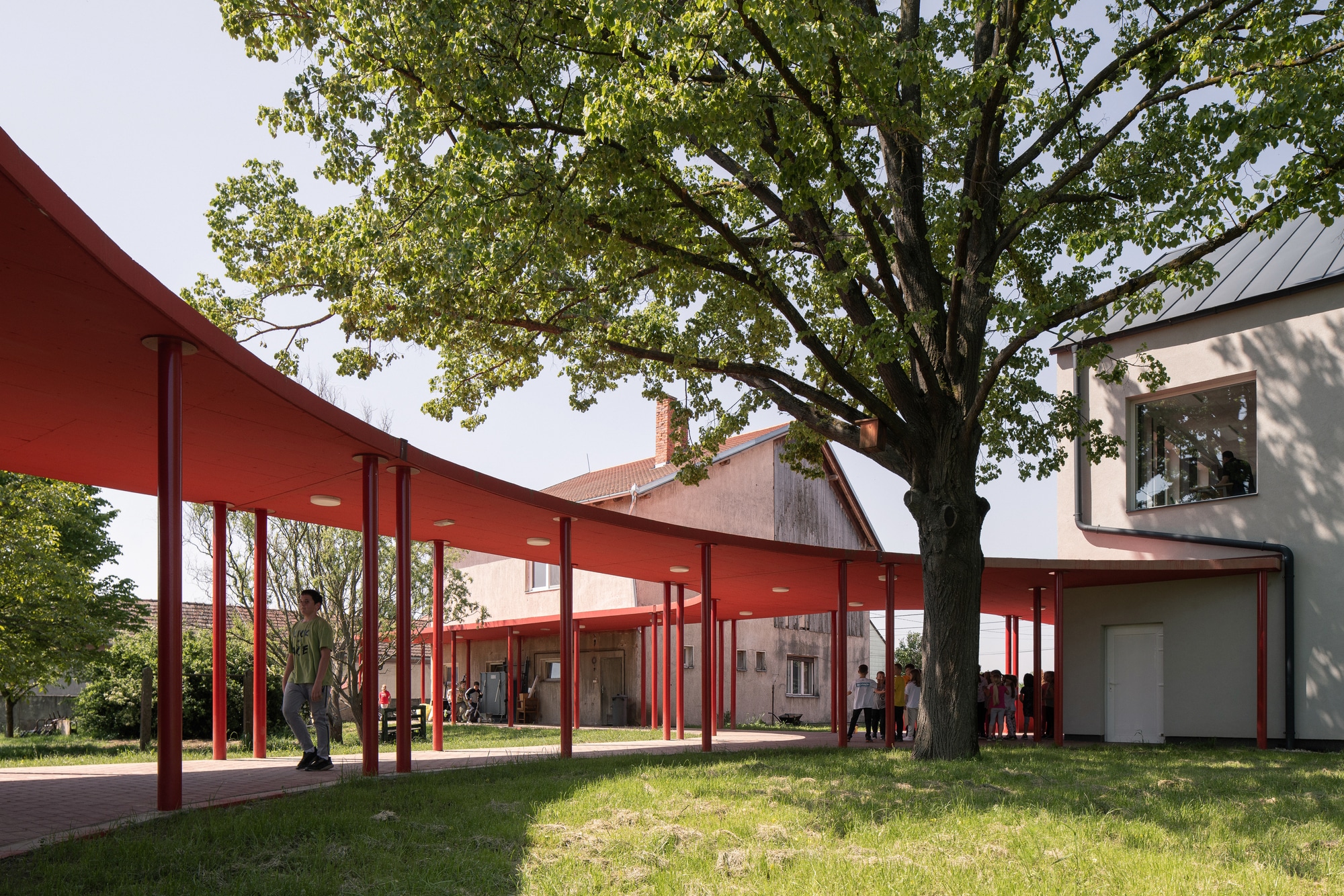 Начальная школа Сентпетерфа / Can Architects