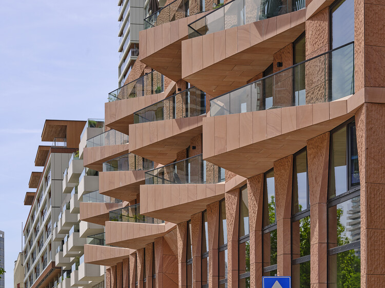CasaNova Building / Barcode Architects — наружная фотография, окна, фасад