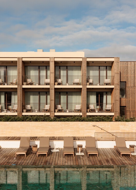 Aethos Ericeira Hotel / Pedra Silva Arquitectos - Фотография экстерьера, окна, фасад