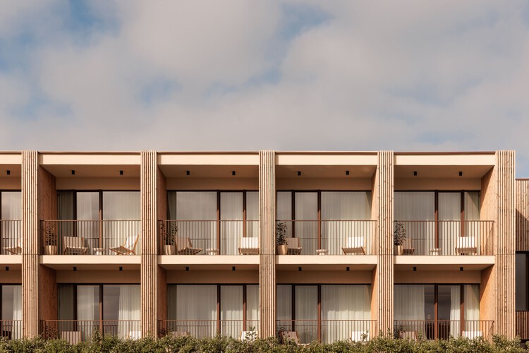 Aethos Ericeira Hotel / Pedra Silva Arquitectos - Фотография экстерьера, окна