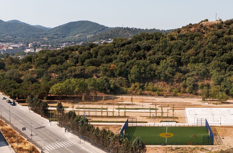 Parque Montornés Norte: Regeneración Urbana / Hiha Studio – Фотография экстерьера