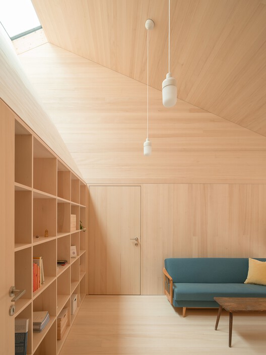 Реставрация Хинтерхауса / Simon Moosbrugger Architekt - Фотография интерьера, шкаф, стол