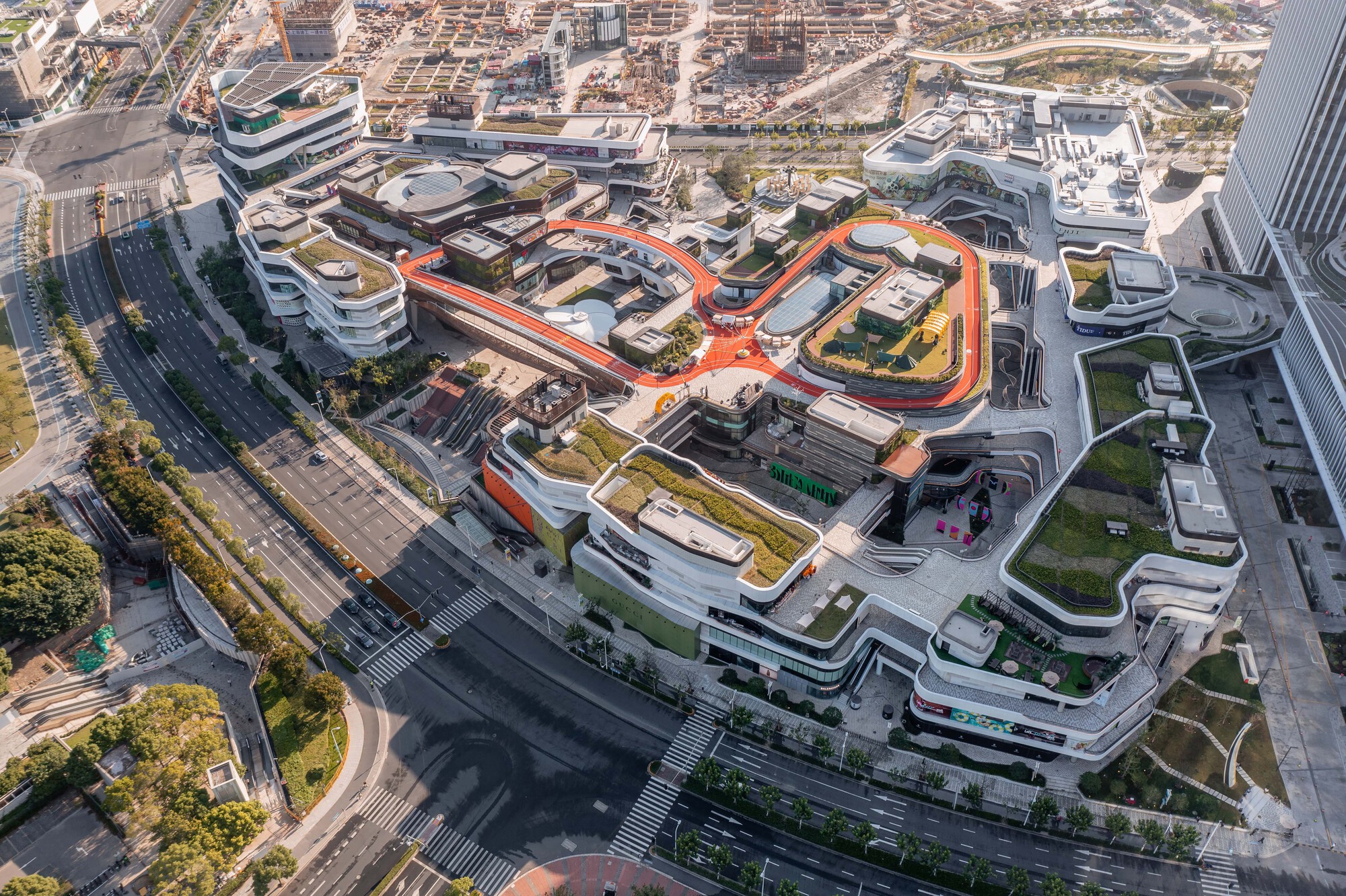 Торговый оздоровительный центр Taikoo Li Qiantan / 5+дизайн
