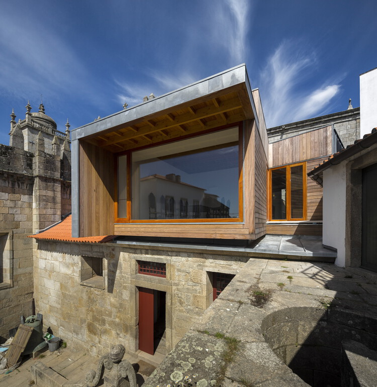 Традиции и детали: знакомство с творчеством Карлоса Кастанейры — изображение 11 из 16