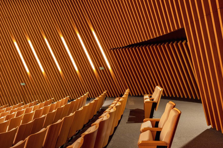 Трудовой комплекс 18-го региона / Ателье Daniel Corsi + Dani Hirano + Nishimura Estúdio de Arquitetura - Фотография интерьера