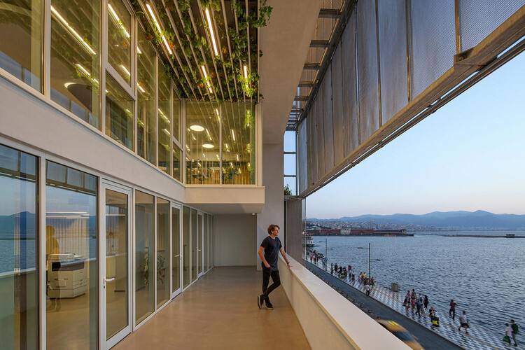 Время менять: когда адаптивное повторное использование приводит к позитивной трансформации — изображение 8 из 9